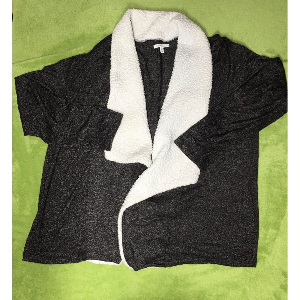 Maurices Long Sleeve Lightweight Sweater/Shirt w/Sherpa Collar Size 2